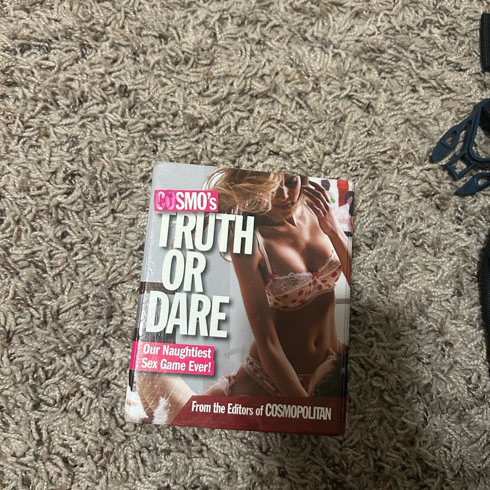 Cosmo's Truth or Dare Game